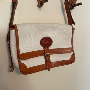 DOONEY & BOURKE | Vintage AWL Surrey flap Crossbody Messenger Bag White and tan